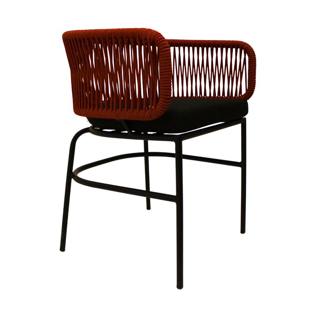 Avandaro silla metal negro // Exterior techado.