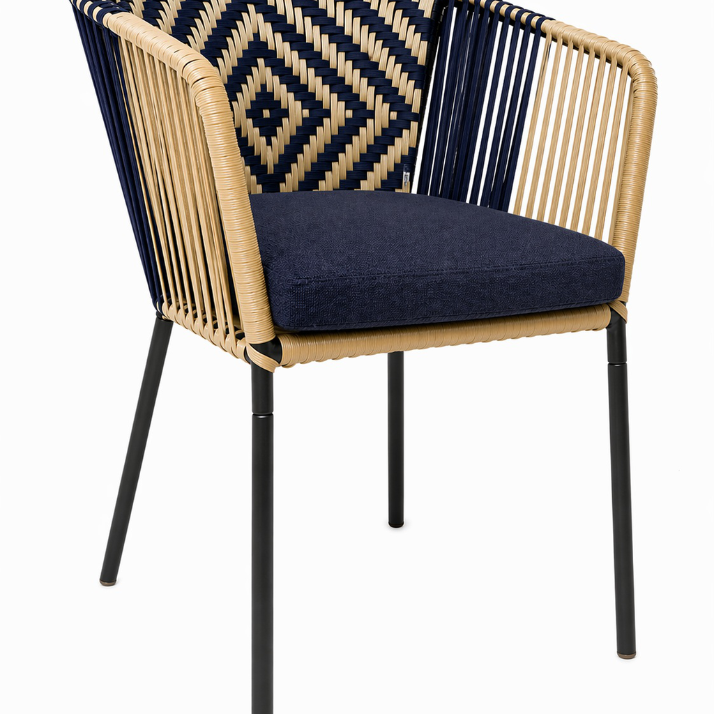 Huasteca silla metal negro cuerda beige y azul con cojín // Exterior techado